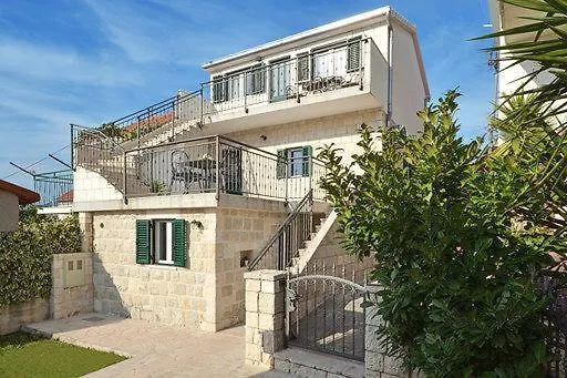 Morena Donji Okrug  Croatia