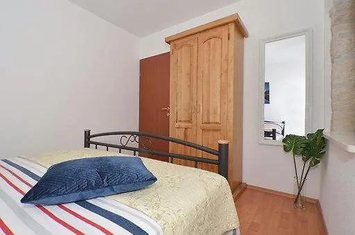 Apartment Morena Donji Okrug  Croatia