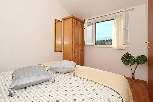 Apartment Morena Donji Okrug  Croatia